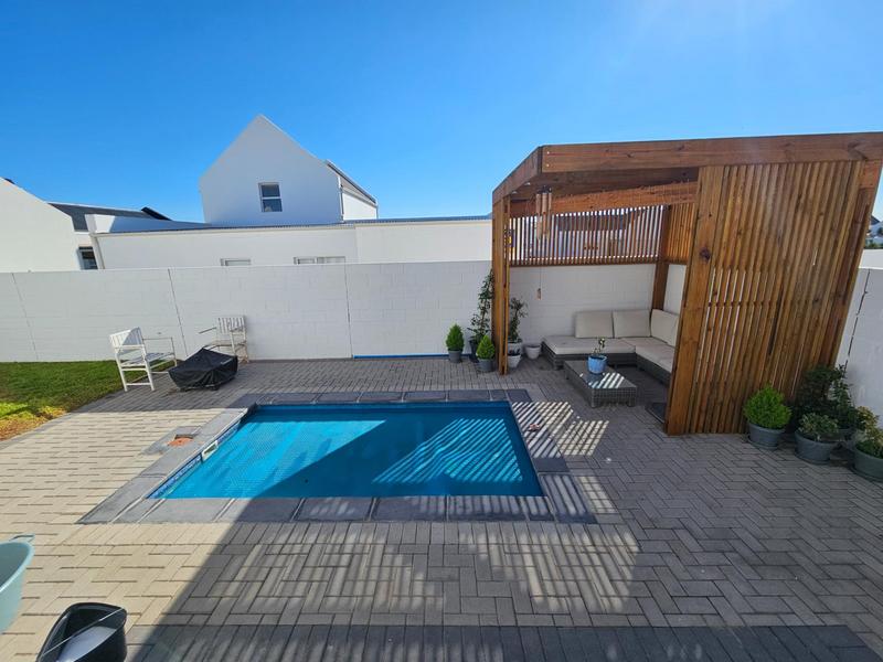 3 Bedroom Property for Sale in Britannia Bay Western Cape